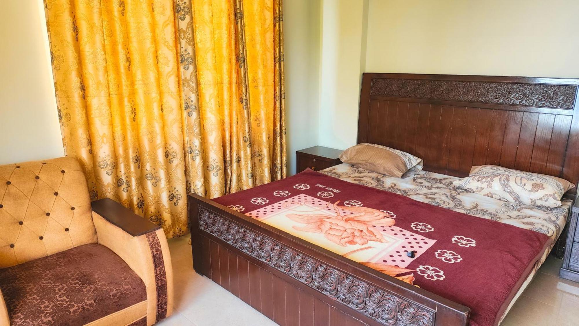 Aqua Apartment Murree Exterior photo